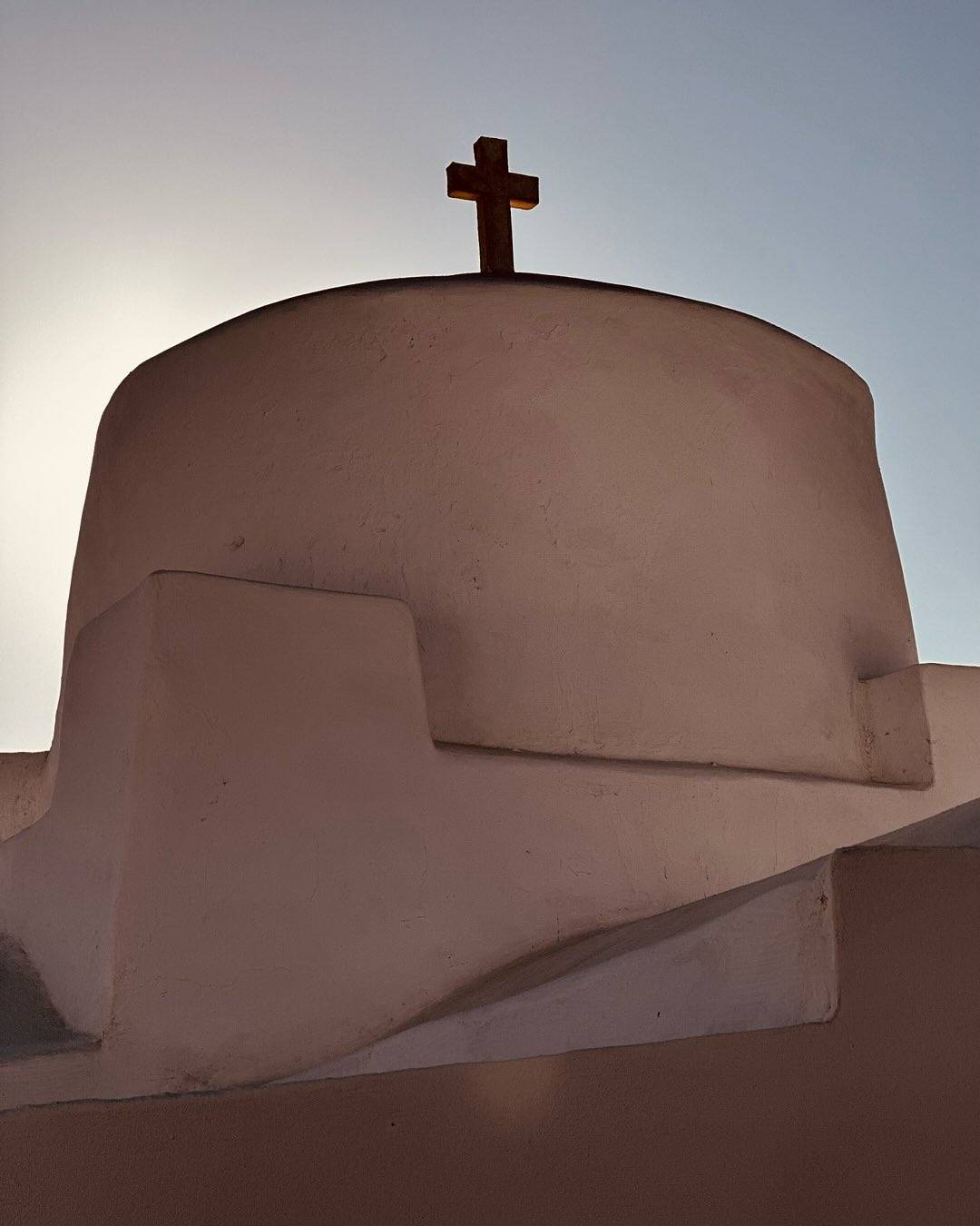 A small cemetery facing the sea. Rest with a view of infinity.Sailing around Greece 🇬🇷💙To fol (2)