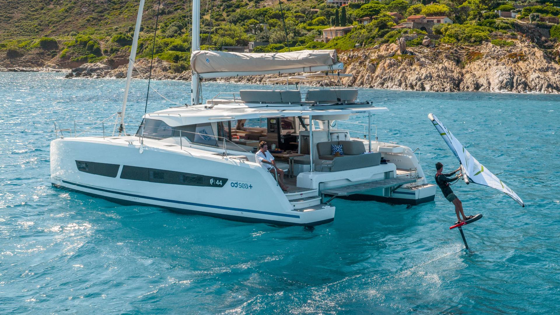 Fountaine-Pajot-FP44-Exterior-view-16b-min