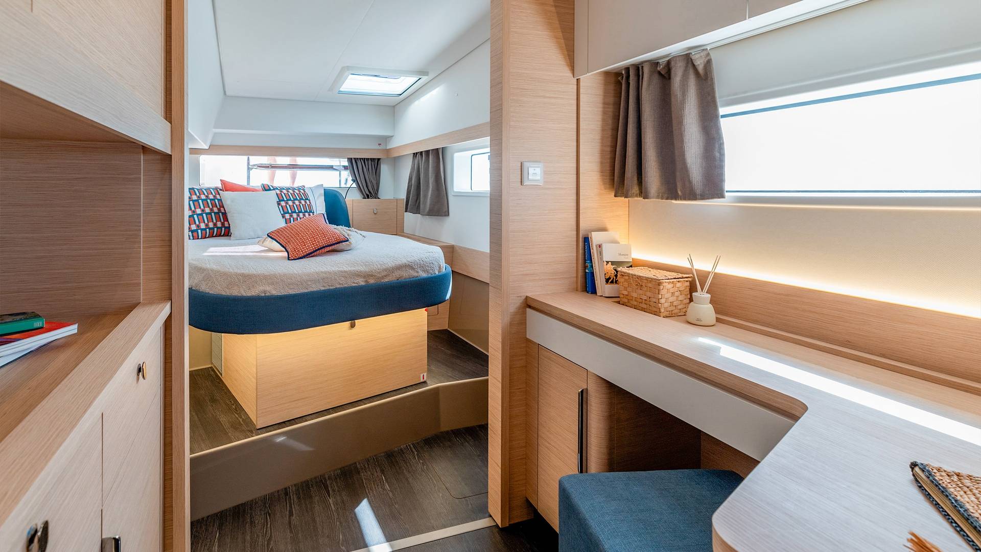 Fountaine-Pajot-FP44-Interior-view-23-min