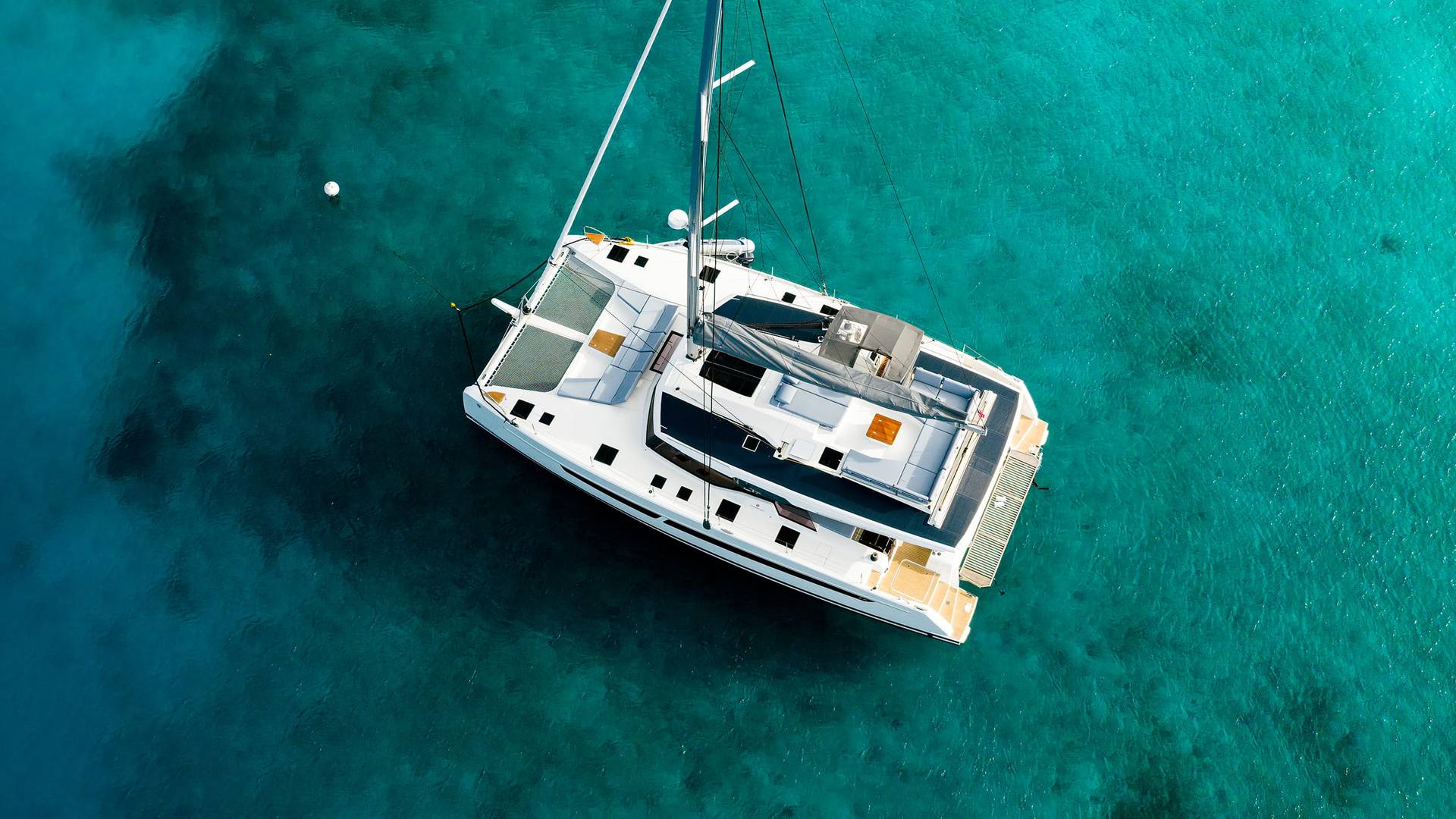 Fountaine-Pajot-Sailing-Catamarans-FP51-exterior-photos-003