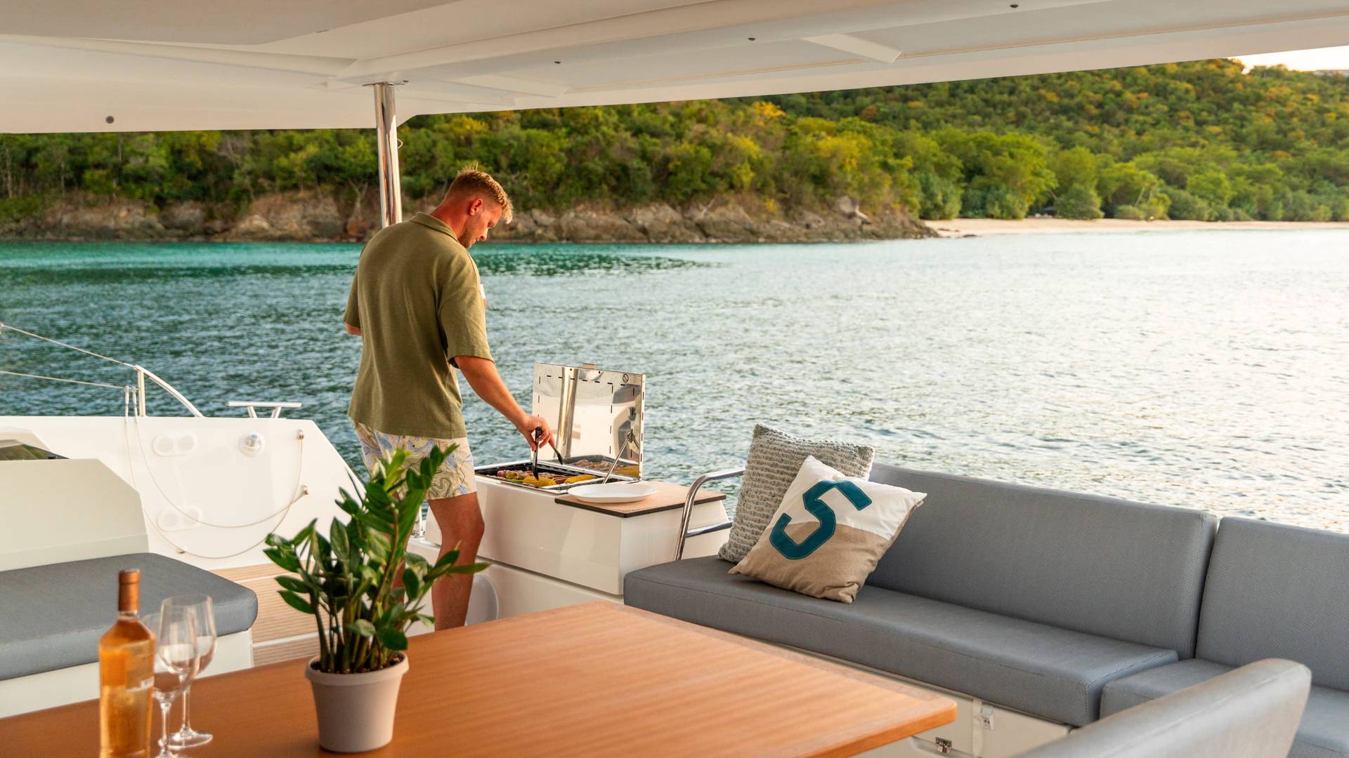 Fountaine-Pajot-FP51-interior-photos-012