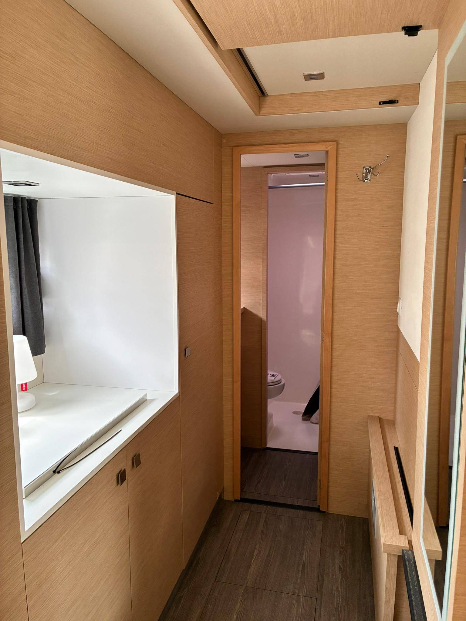 MY37-058_Inside (1)