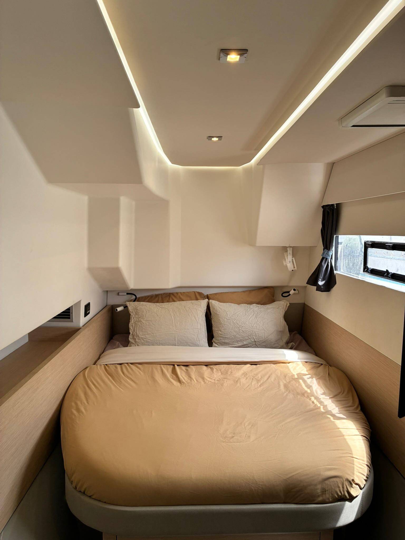 MY37-058_Inside (2)