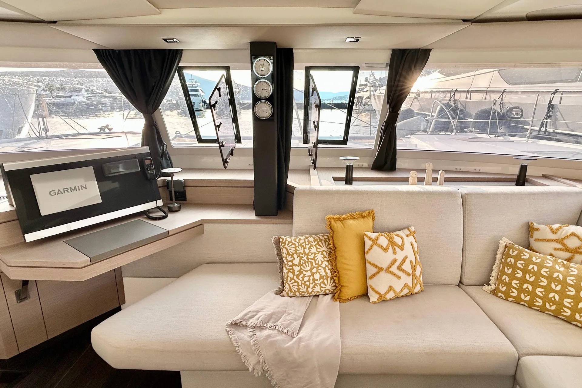 S47-140_Inside (7)