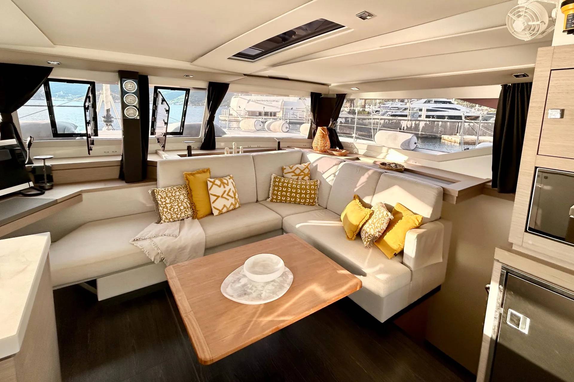 S47-140_Inside (8)