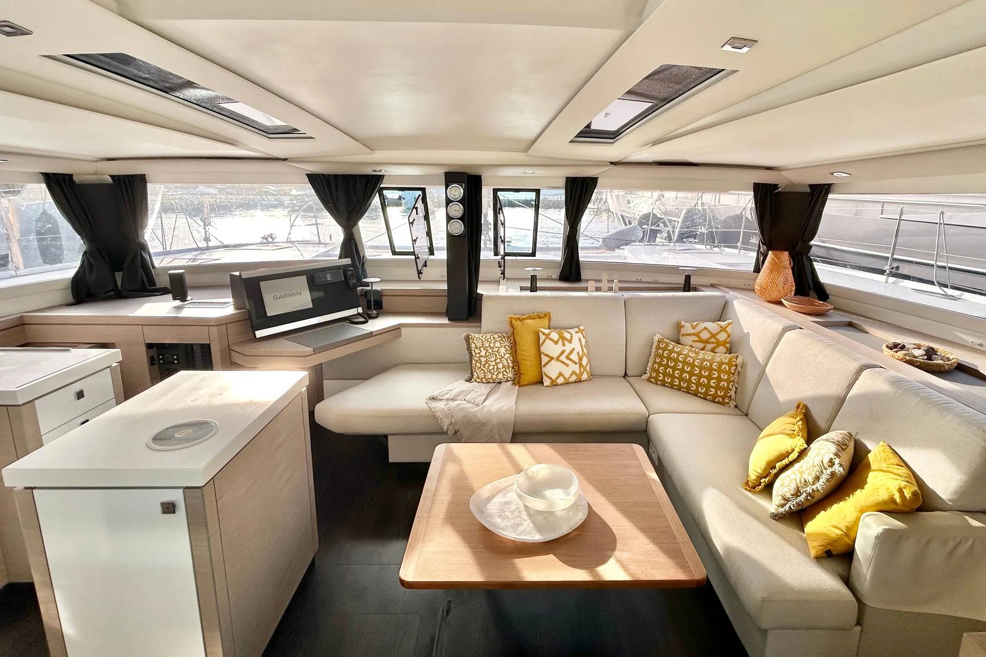 S47-140_Inside (5)