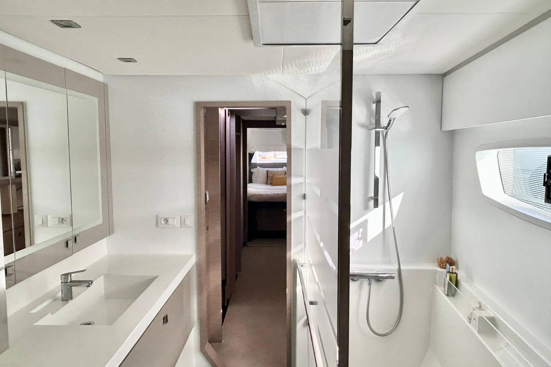 S47-140_Inside (14)