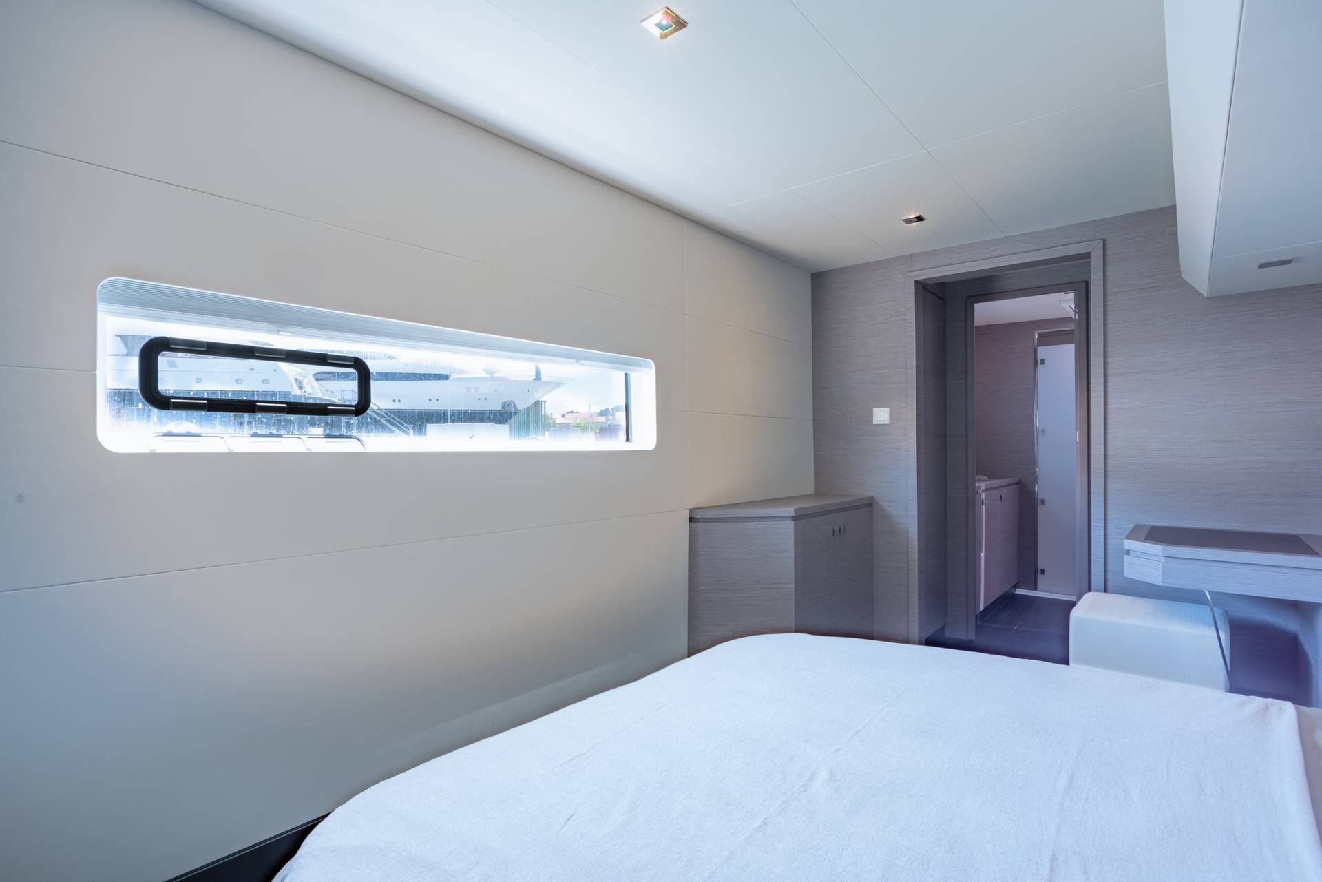 2-12Fountaine Pajot MY6