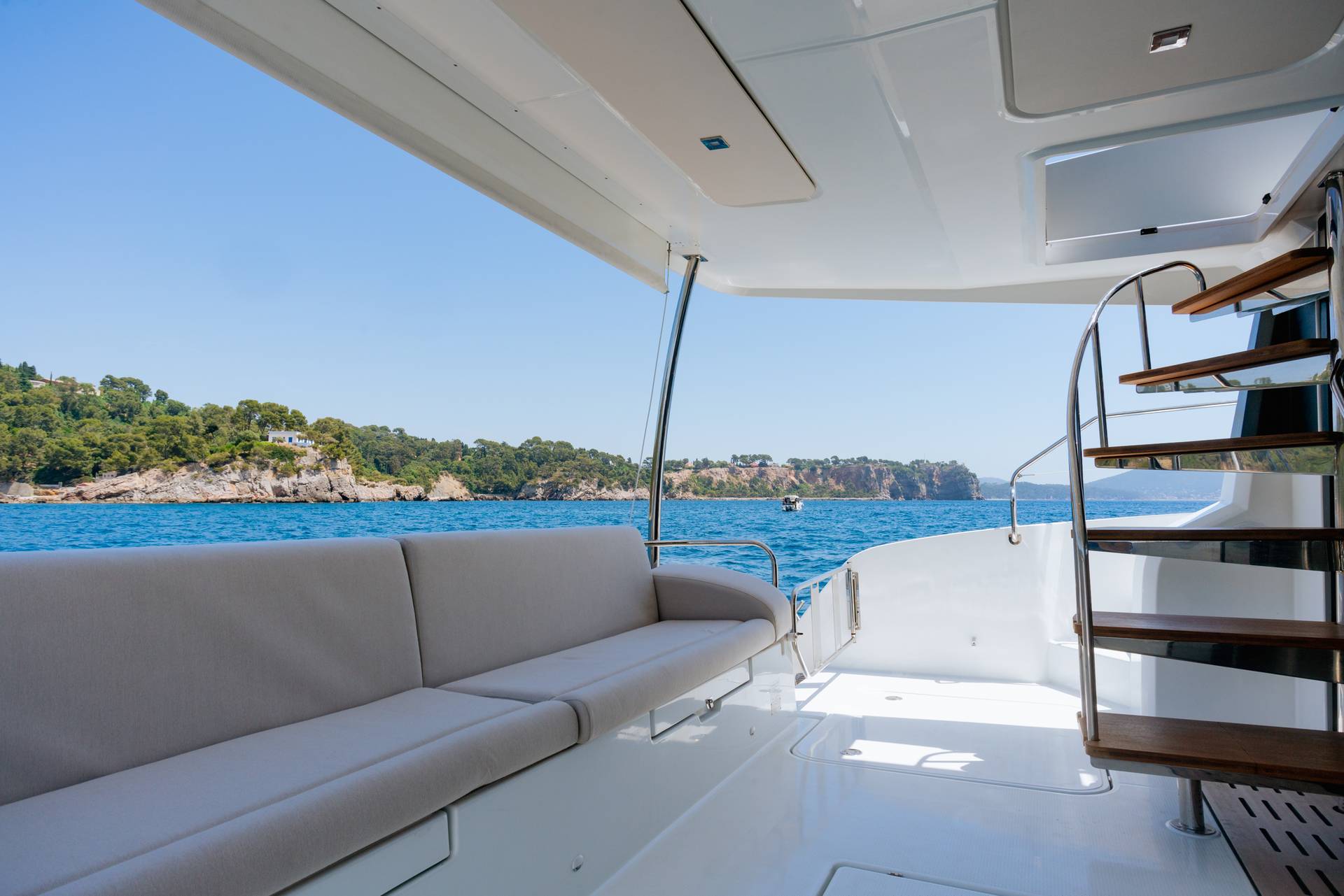 1-11Fountaine Pajot MY6