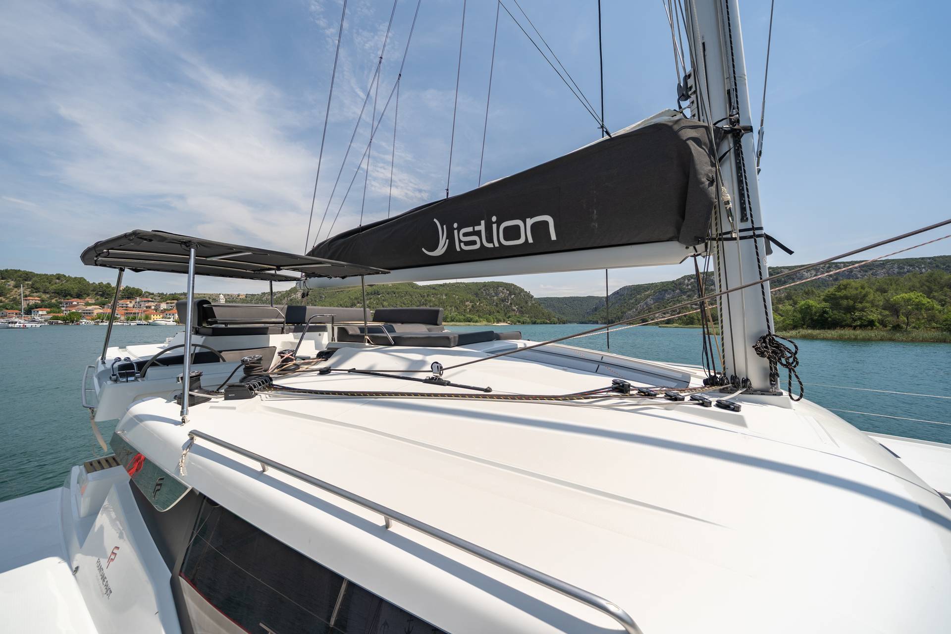 1-7Fountaine Pajot Tanna 47