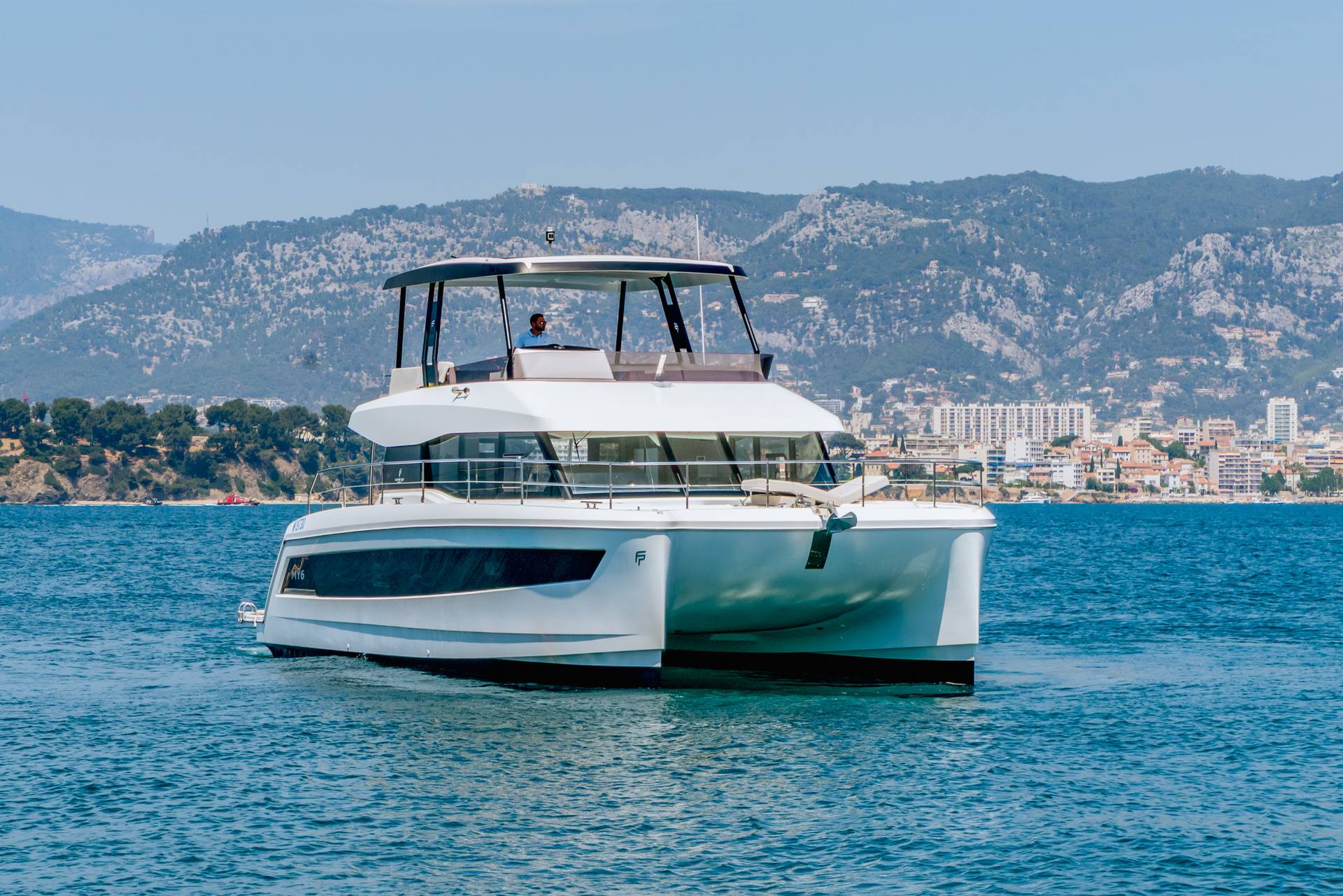 1-2Fountaine Pajot MY6