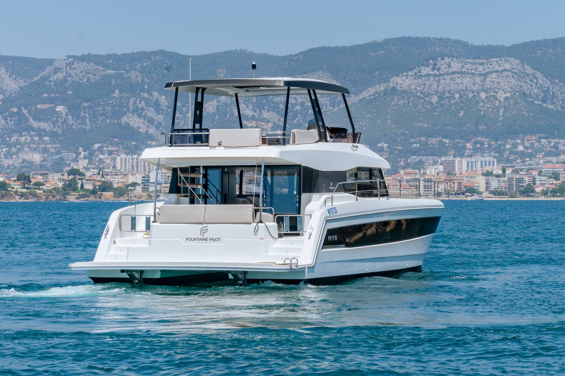 1-3Fountaine Pajot MY6