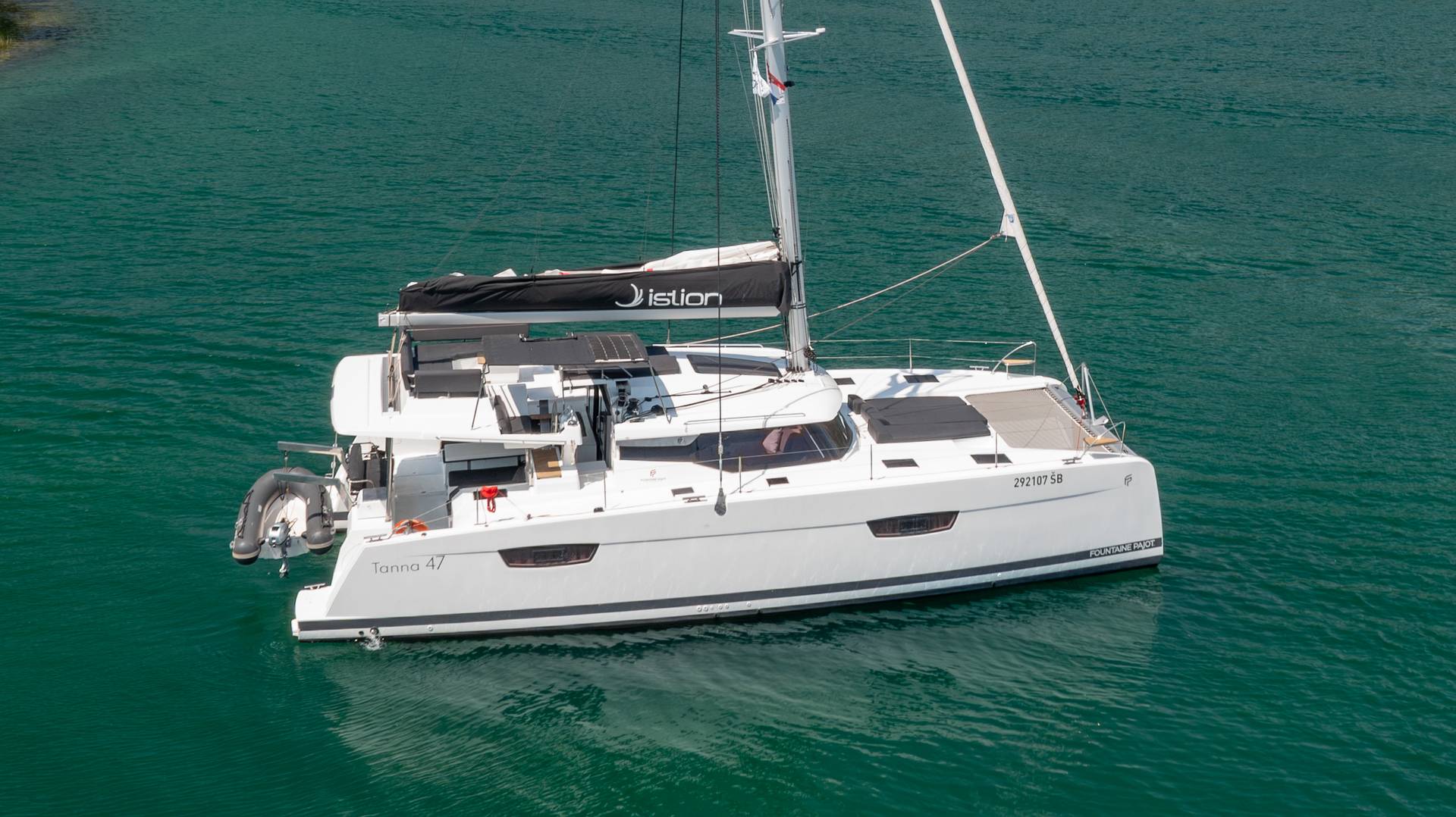 1-2Fountaine Pajot Tanna 47