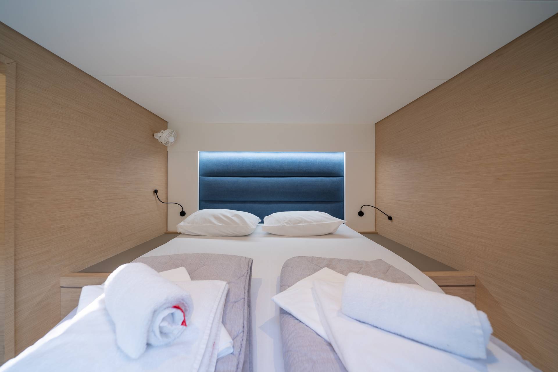 2-7Fountaine Pajot Tanna 47