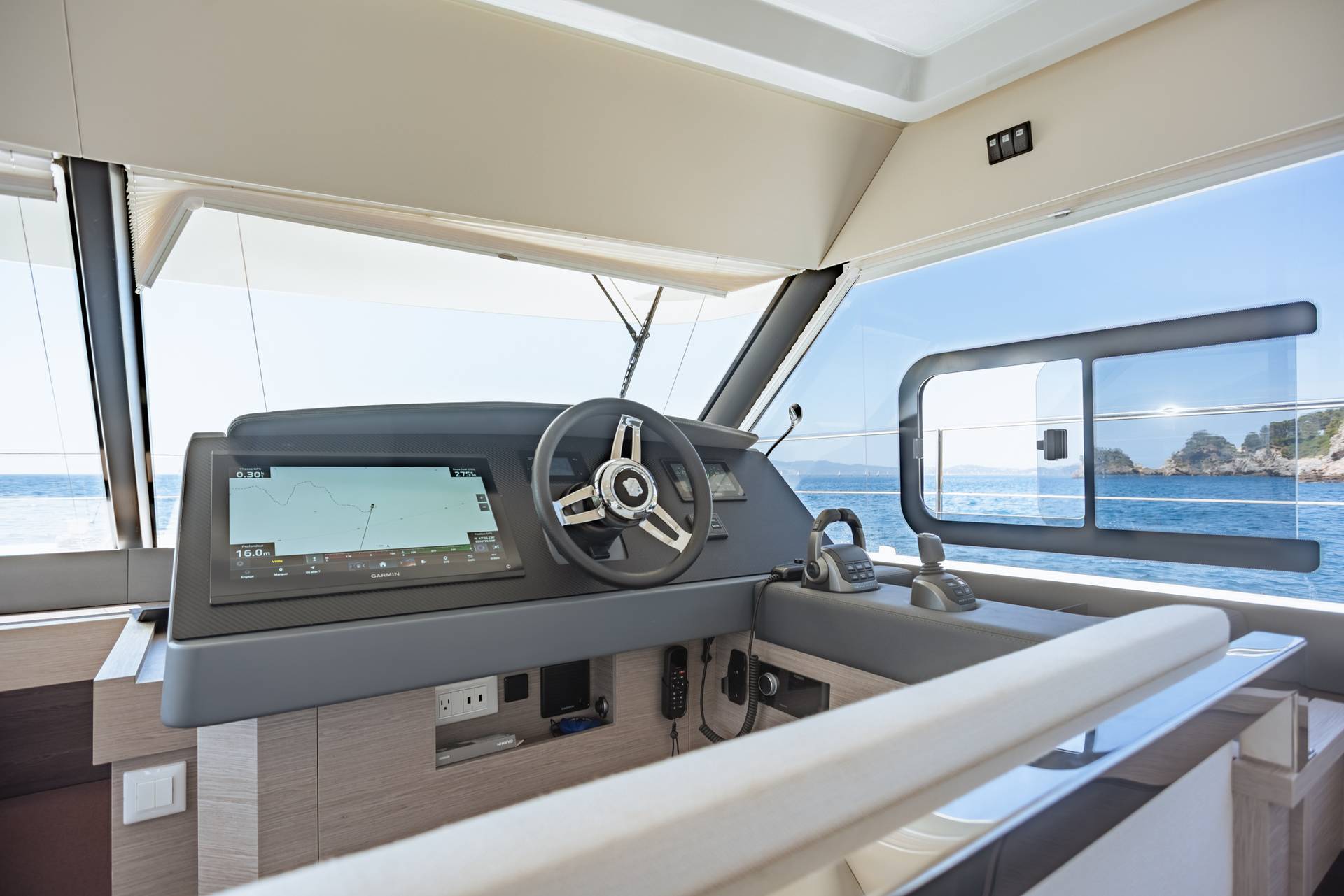 2-6Fountaine Pajot MY6