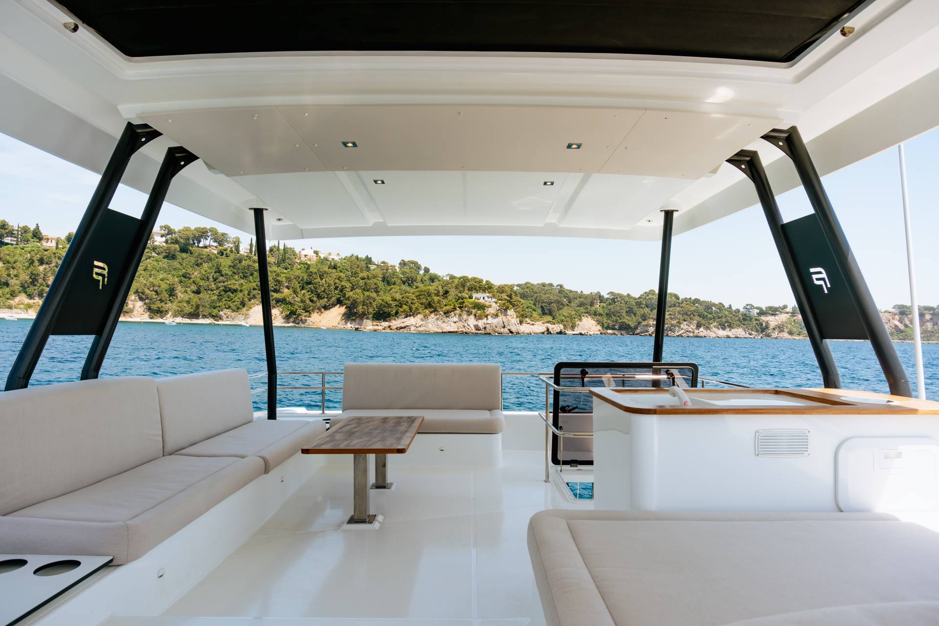 1-6Fountaine Pajot MY6